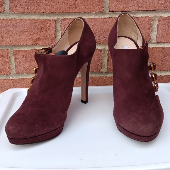 Prada Suede Buckle Pumps - Picture 5 of 15